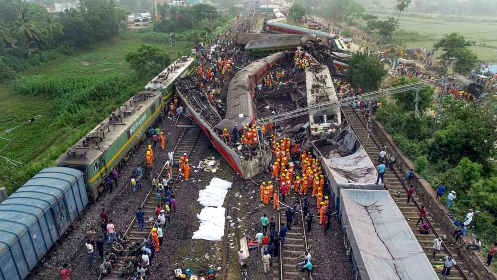 India horror train crash kills over 200 and injures hundreds Radio 786
