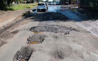 Potholes-are-a-nightmare-to-South-African-motorists-as-the-nation-s-roads-crumble-File-Picture